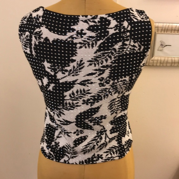 💥St. John💥 leaf knit sequin tank - Picture 3 of 4